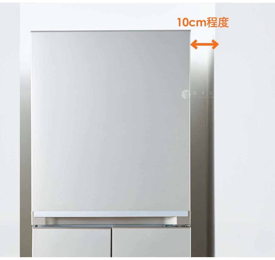 銀色金屬材質的磁吸式縫隙專用四聯伸縮掛鉤，固定在淺色光滑表面，顯示約 10 公分的伸縮範圍。