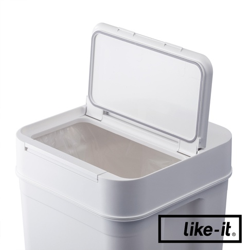 白色塑膠垃圾桶，配有透明掀蓋，內有垃圾袋。