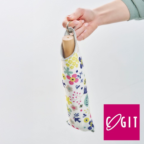 吸水速乾便攜傘套，短款，白色布料印有多彩花卉圖案，帶有鑰匙圈。