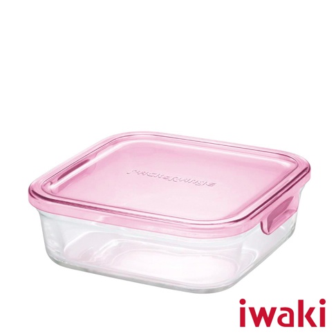 透明玻璃製成的方形保鮮盒，搭配粉紅色蓋子，盒蓋上有「PACK & RANGE」字樣。