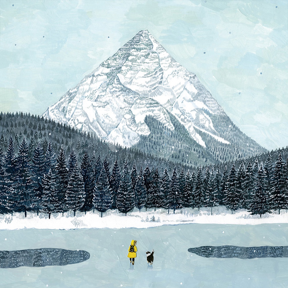 無框帆布藝術海報，描繪一場雪景，一位穿著黃色外套的人和一隻狗站在冰面上，背景是覆蓋著雪的巍峨山脈和茂密的松樹林，整體色調為冷色系，散落著雪花。