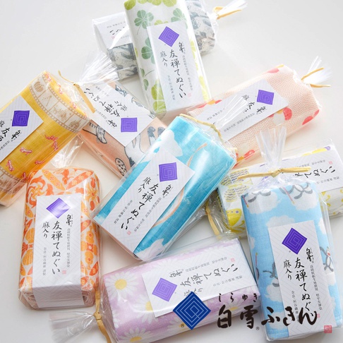 友禪染廚房兩用長拭巾，共七色，印有植物、動物、雲朵及幾何圖案，材質為棉，皆獨立包裝。