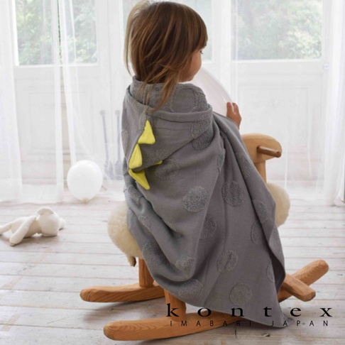 灰色今治純棉連帽浴巾，帶有圓點提花和黃色恐龍造型裝飾，適合兒童。