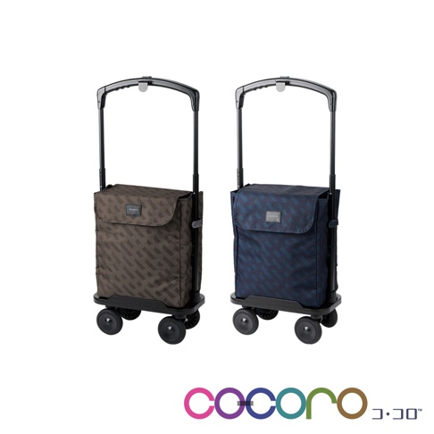 兩款 COCORO 品牌的 Permis 系列四輪摺疊購物車並排展示，左側為深棕色格紋款，右側為深藍色格紋款。購物車具有可調節高度的黑色手把、堅固的黑色底盤與四個輪子，袋身設計簡約，正中央標有 COCORO 品牌標籤。圖片下方有彩色 COCORO 品牌標誌字樣及日文名稱。