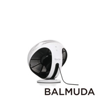 白色圓形GreenFan Cirq循環扇，具備黑色扇葉和網罩，機身頂部有綠色指示燈、風扇符號及電源按鈕，並印有「GreenFan Designed by BALMUDA」字樣。