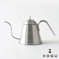 ITTEKI 日製18-8不鏽鋼極細口咖啡手沖壺，700ml，銀色，帶有優雅彎曲的壺嘴和手把，簡約設計。