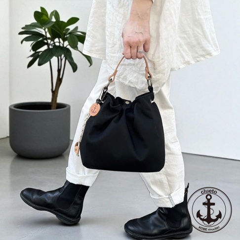 BALON mini 防潑水手提包 (淺褐米 x 墨水黑) 主圖01.jpg