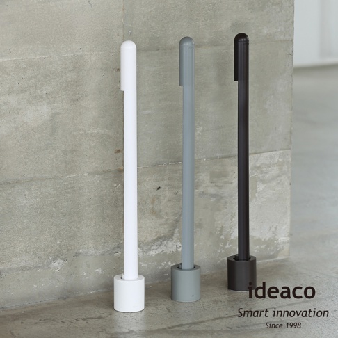 ideaco stand noppo 長柄鞋拔，提供白色、灰色和深棕色三種顏色，底部配有收納座。