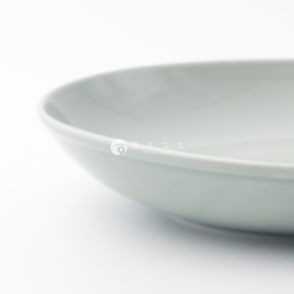 波佐見燒 Common 陶瓷橢圓餐盤，27公分，淺灰色，簡約設計，適合盛裝各式料理。