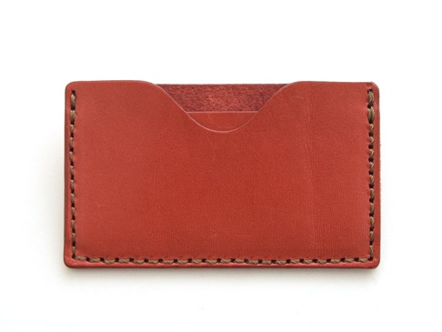 職人手作皮革卡片夾 (KV-47) H，紅色皮革，雙縫線，設有兩個卡槽。