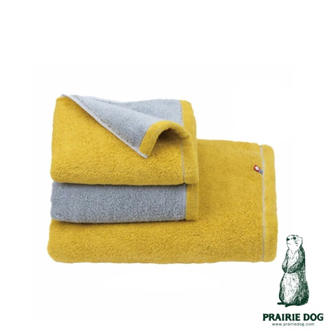 今治純棉雙股紗毛巾，黃色與灰色雙面設計，質地柔軟蓬鬆。