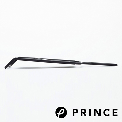 黑色雙刃切片器，由金屬製成，呈現簡潔的線條設計，一側彎曲，另一側延伸成直線，展示了其雙刃結構。