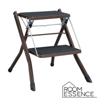 一組棕色金屬材質、兩層階梯的折疊式樓梯椅，設有黑色防滑踏板。