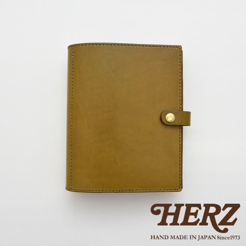 職人手作皮革A5手帳/記事本書套，橄欖綠色，附有金色按扣，皮革材質，精緻縫線。