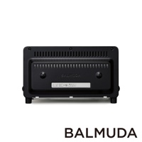 黑色BALMUDA蒸氣烤麵包機專業版K11C-SE的背面，帶有通風孔、品牌標誌和產品資訊標籤。