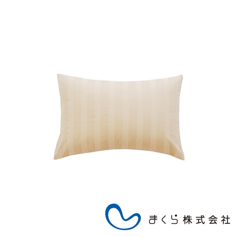 淺米色條紋純棉枕套的午睡枕，枕頭呈長方形，表面有垂直的條紋織紋，背景為純白色。