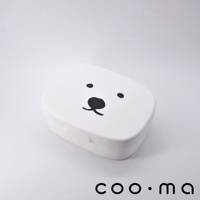 白色易開蓋便當盒，盒蓋上有黑色的簡約熊臉圖案，由塑膠製成，容量為 400ml。