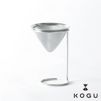 日製18-8不鏽鋼多功能咖啡泡茶濾茶器，設有銀色金屬立架，濾網為細網狀錐形設計，方便沖泡咖啡或茶葉。