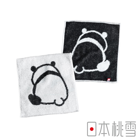 日本桃雪可愛熊貓圖案純棉手帕，一黑一白，以背面朝前的姿態呈現，下方有日文品牌標誌