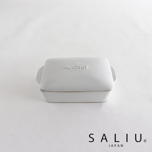 The chef 品牌白色耐熱陶製迷你長方形烤盤，帶有蓋子，兩側有提把。
