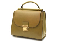 職人手作皮革屋瓦風兩用單肩包 (CW-3)，橄欖綠色，皮革材質，有頂部提把和金色鎖扣。