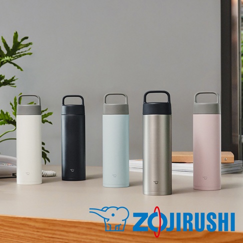 五個0.6L不鏽鋼真空吊環保溫保冷杯，顏色分別為白色、黑色、淺藍色、銀色和粉紅色，皆配有灰色或黑色的提環和瓶蓋。
