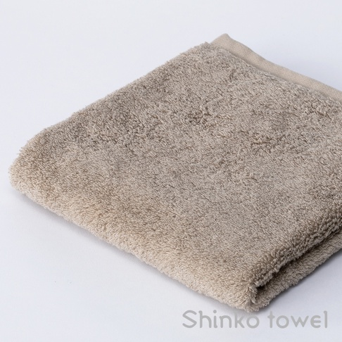 Landwell Hotel 泉州精繡長纖匹馬棉浴墊，淺褐色，觸感柔軟，織紋細膩，呈現高品質的質感。