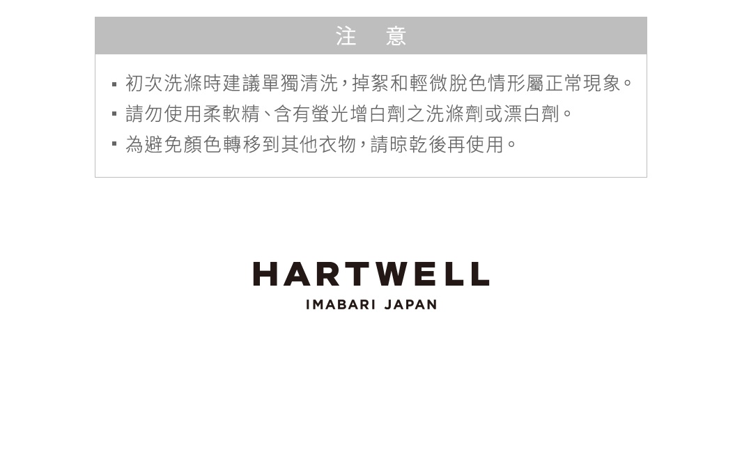 初生寶寶點點毛巾、抓握玩偶與嬰兒毯組。毛巾和毯子為淺藍色，表面有白色圓點織紋，材質柔軟。玩偶為淺黃色，帶有可抓握的環。