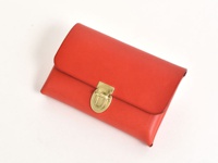 職人手作皮革小卡片收納夾 (KV-1)，紅色皮革，金色金屬鎖扣。