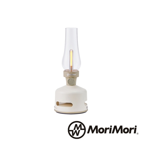 奶油色LED煤油燈藍牙音響S2，配有透明玻璃燈罩、黃色LED燈芯，以及帶有品牌標誌的圓形旋鈕，底部為圓柱形喇叭狀結構，有側邊開孔。