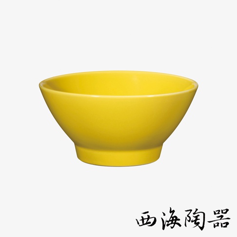 波佐見燒 Common 陶瓷料理丼碗，18公分，亮黃色，圓潤碗身，底部有穩固的基座。