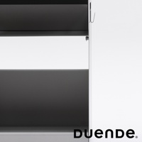 DUENDE 品牌標誌置於現代簡約風格的白色及深灰色收納推車底部，推車側面有掛勾。