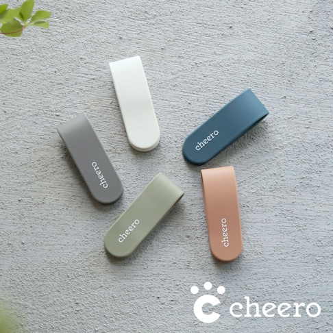 五個萬能QQ變形夾，顏色分別為：白色、灰色、藍色、綠色和粉色。夾子為塑膠材質，表面印有「cheero」品牌名稱。