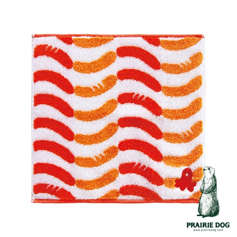 白色方巾上印有紅色和橘色的香腸造型圖案，圖案以波浪狀排列，下方右側有一隻站立的草原犬鼠插畫，以及PRAIRIE DOG品牌字樣。