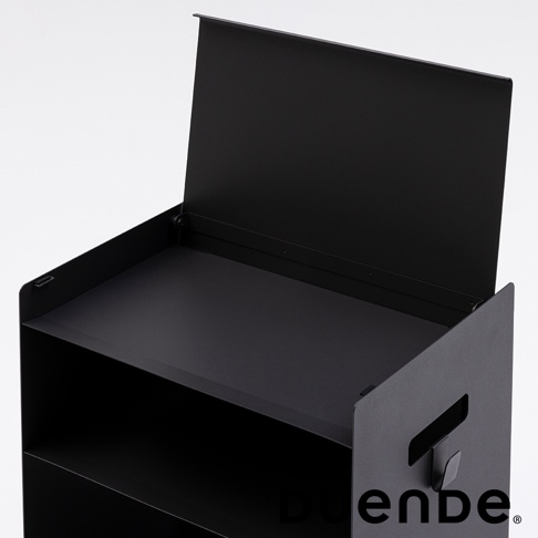 黑色金屬收納推車，具有可掀式上蓋和開放式層架，側面有提把設計。