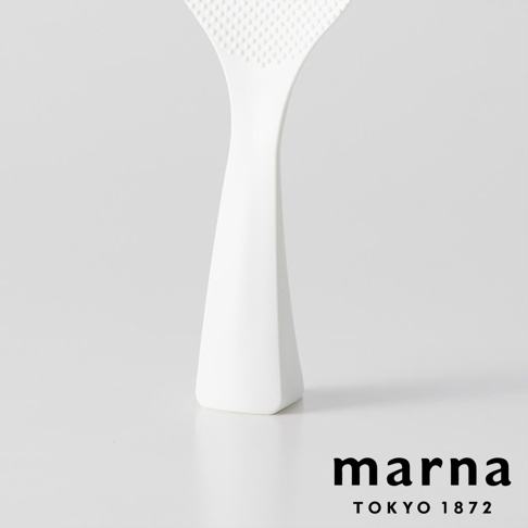 marna 站立式飯匙，白色，底部有 TOKYO 1872 字樣
