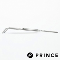 銀色金屬材質的安全刨絲器，整體呈現細長條狀，一端有彎曲的握柄設計，另一端為細長的刨絲口。