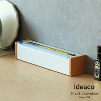 日本製原木鋼製保鮮膜切割器，白色機身搭配木質邊框，內含保鮮膜，用於切割保鮮膜。