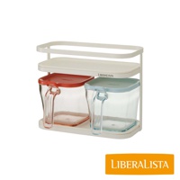 LIBERALISTA 調味料罐收納架組，包含兩個透明收納罐，一個紅色蓋子，一個藍色蓋子，置於白色收納架上
