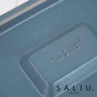 The chef 藍色耐熱陶製萬用長方形烤盤，表面有品牌標誌。