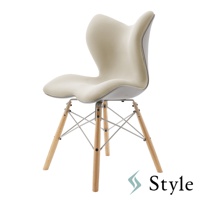 Chair PM 健康護脊座椅 雲感款，米白色布藝坐墊，灰色塑料外殼，搭配木質四腳和金屬交叉支架。