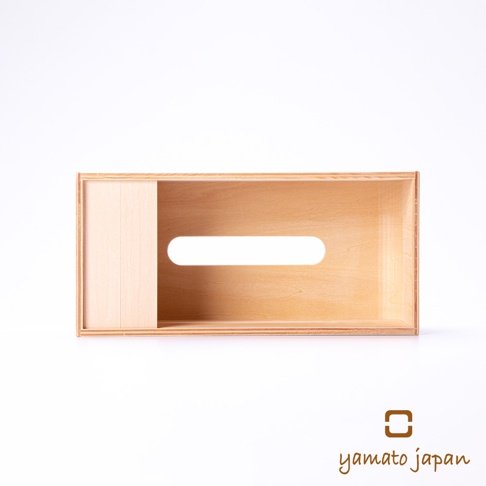 手作木質面紙盒，原木色，長方形，頂部中央有長條形開口，左側為實木板，右側為鏤空設計。