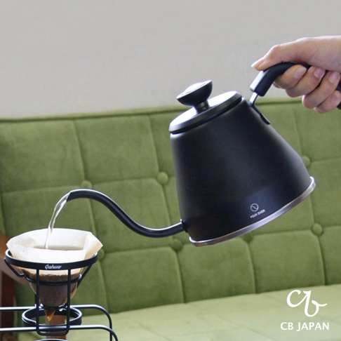 黑色啞光測溫手沖咖啡壺，壺嘴細長，配有黑色手柄，壺身上有溫度計和「POUR OVER」字樣，壺底為銀色金屬邊緣。