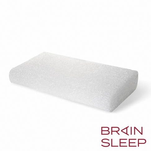 白色網狀材質的長方形腦眠科技枕，質地輕盈，帶有品牌的標誌。