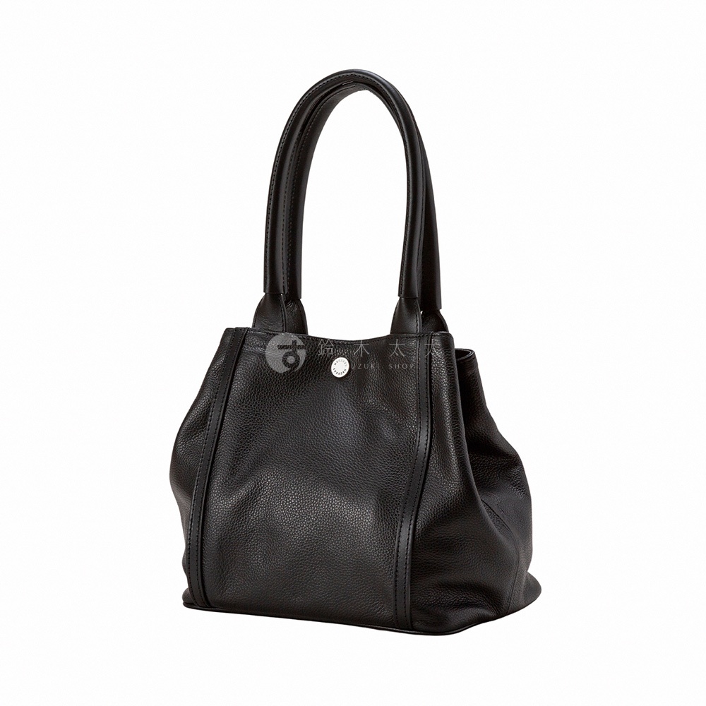 JETTER 方形托特包 CJTE-026，黑色荔枝紋皮革材質，配有雙提把，包身線條簡潔，中央有品牌標誌。