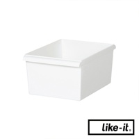 白色塑膠製低款窄型收納盒，盒身方正，開口向上，邊緣有微微向外延伸的緩衝設計，適合堆疊使用。