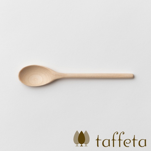 楓木茶匙，淺棕色，光滑表面，圓潤的勺柄與細長的勺柄，簡約設計。