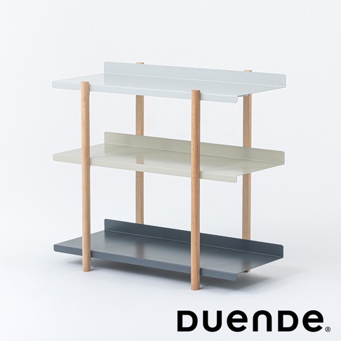 MARGE SHELF 3 三層置物收納架，由淺藍色、淺綠色及深灰色金屬層板和原木色木質支架組成，簡約現代的設計，適合居家收納。