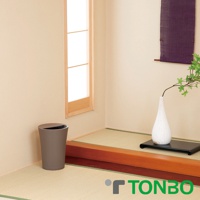 灰色7.3公升圓形半開式垃圾桶，搭配簡約設計，適合居家空間。