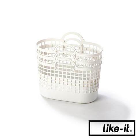 三個白色網格透氣塑膠洗衣籃疊放在一起，每個洗衣籃都有兩個弧形提把。